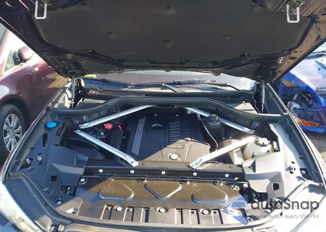 2020 BMW X6 xDrive40I z USA, uszkodzony, nr VIN 5UXCY6C0XL9B58626